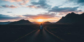 15 Must-Know Travel Hacks for Solo Female Travelers in Iceland: Safety, Budget & Packing Tips Travel