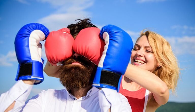 Election Drama! How to Survive Political Disagreements With Your Partner (Without Raising War Flags) Dating Tips