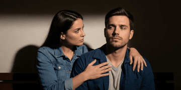 Overprotective Girlfriend? 7 Signs, Root Causes & How to Handle Her Behavior Dating Tips